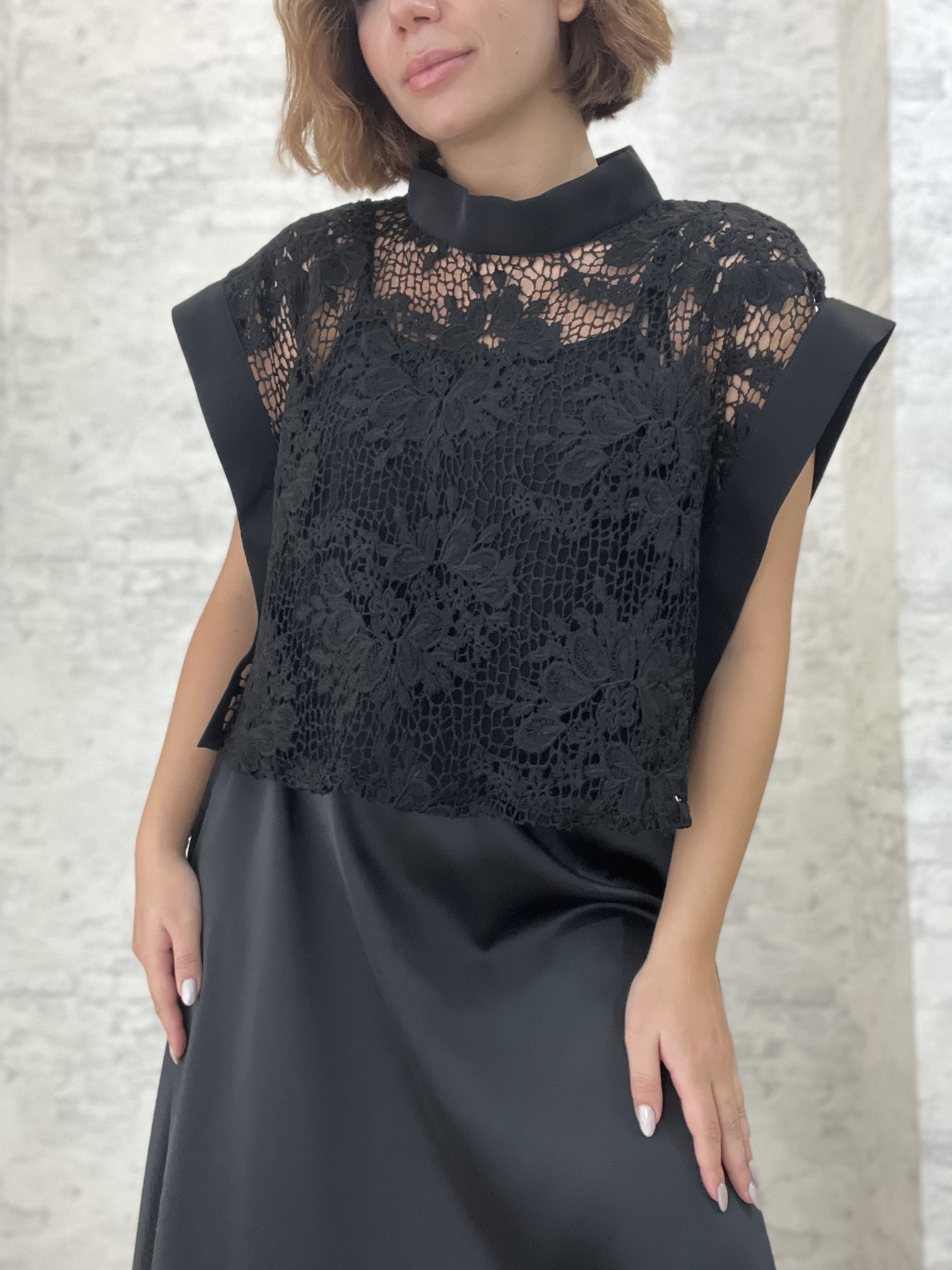 تاپ مجلسی مشکی گیپور زنانه